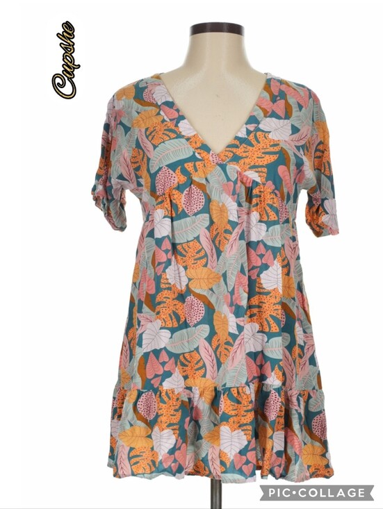 Cupshe Tops - Cupshe high gathered waist v-neck colorful floral flaired tiered blouse.